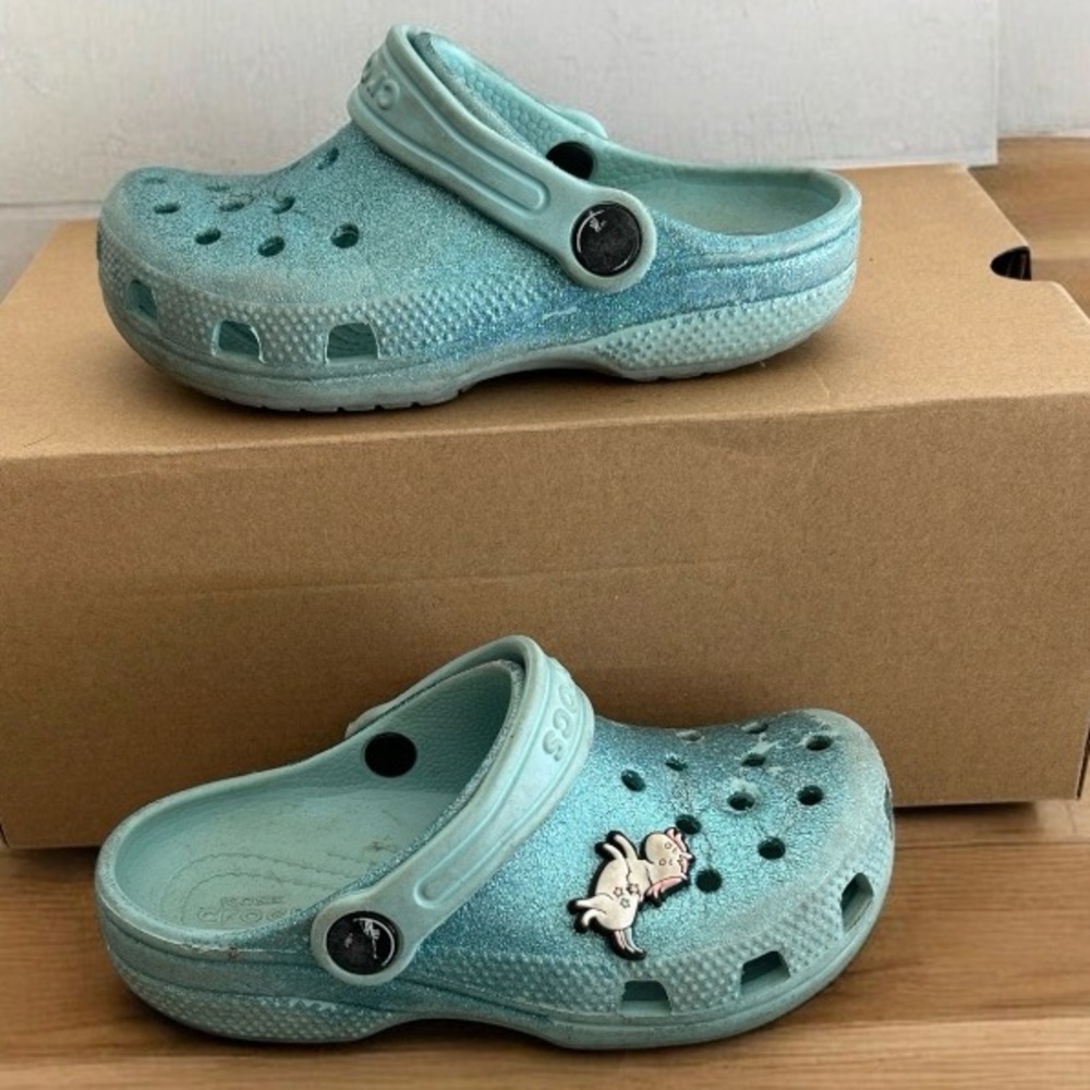 Kids Girls Crocs Shoes Slippers size C11 Used